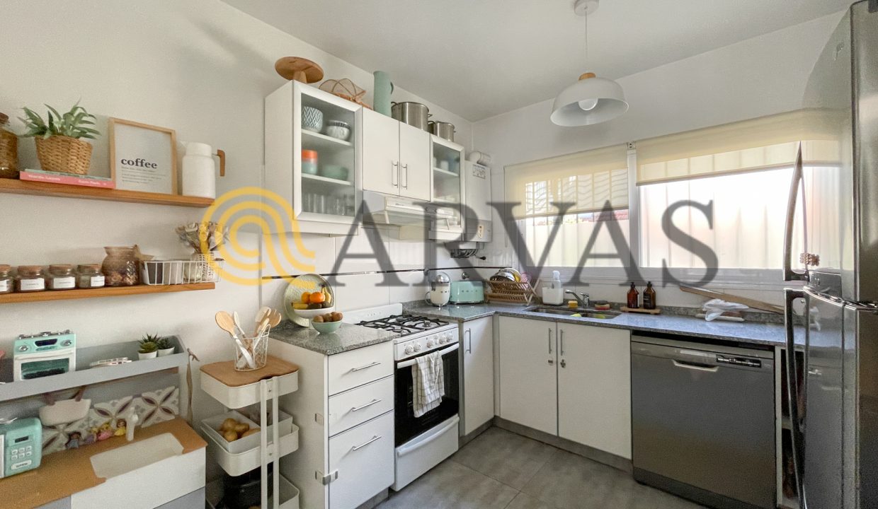 Simon de Iriondo 835