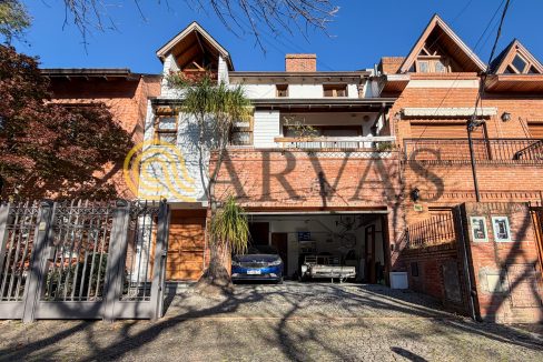 Carlos Casares 2479