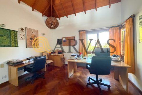 Carlos Casares 2479
