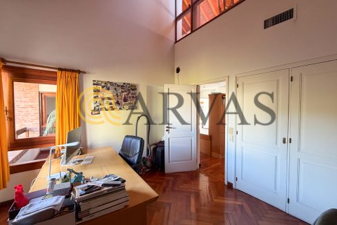 Carlos Casares 2479