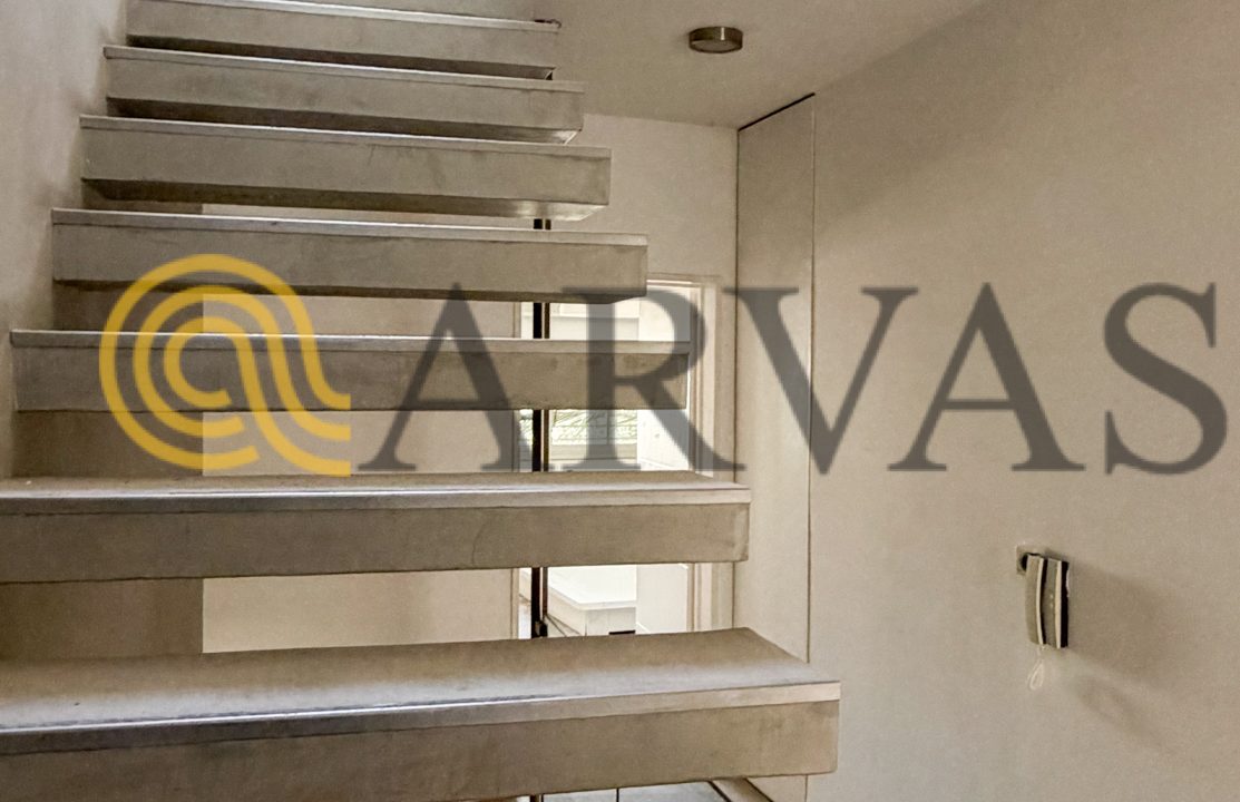 Arias 2090